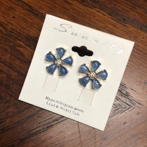 Daisy Stud Earrings